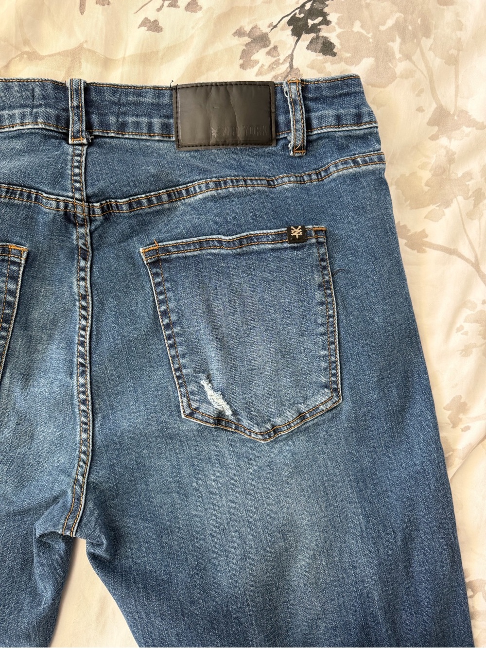Vintage Y2K Zoo York Stretch Skinny Jeans Faded Distressed Denim Skater 2000s 36